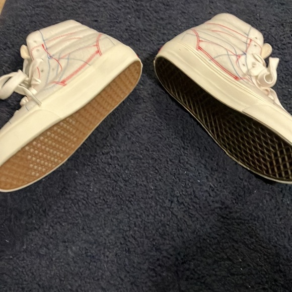 Van’s shoes - Picture 2 of 4